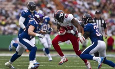 九游游戏-弗拉霍维奇压制级发挥，当马里防线在AC米兰的洪流中筑起孤岛