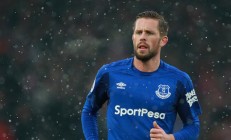 九游体育官方入口-绝境伦纳德，广东队压哨奇迹，击碎森林狼的最后一秒