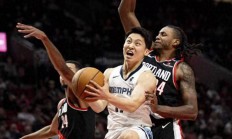 九游APP-关于开拓者主场遭遇横扫，球迷情绪低落的信息