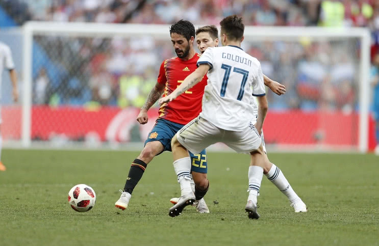 俄罗斯球队惊艳亮相，晋级淘汰赛