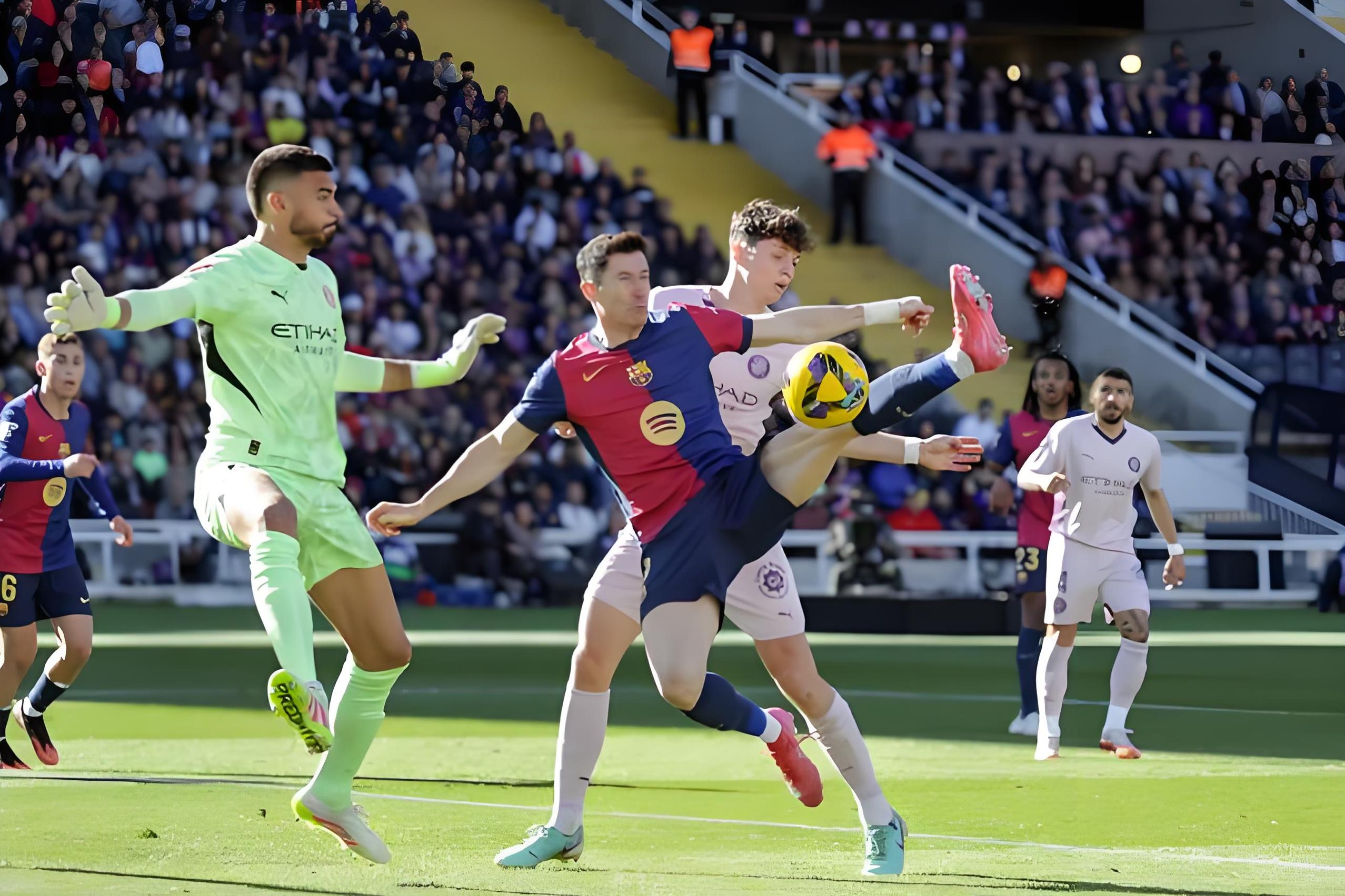 顶尖球星对决！全球足球界的巨星们齐聚一堂的简单介绍