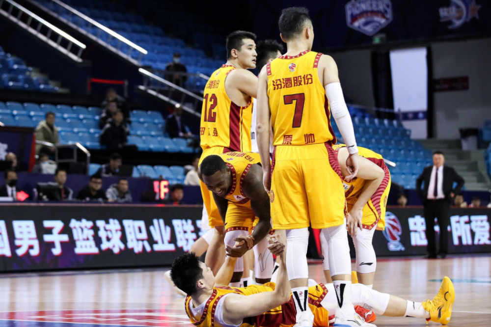 大力神奇表现，带队夺冠夺冠成功