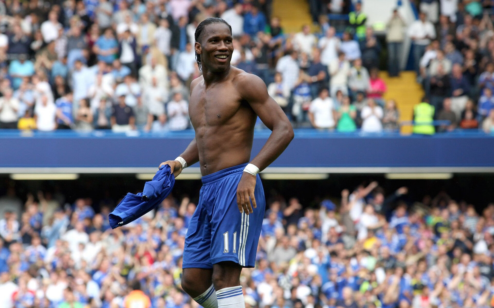 当奇迹在最后一刻发生，勒沃库森的压哨绝杀与梅西在F1赛道的接管时刻