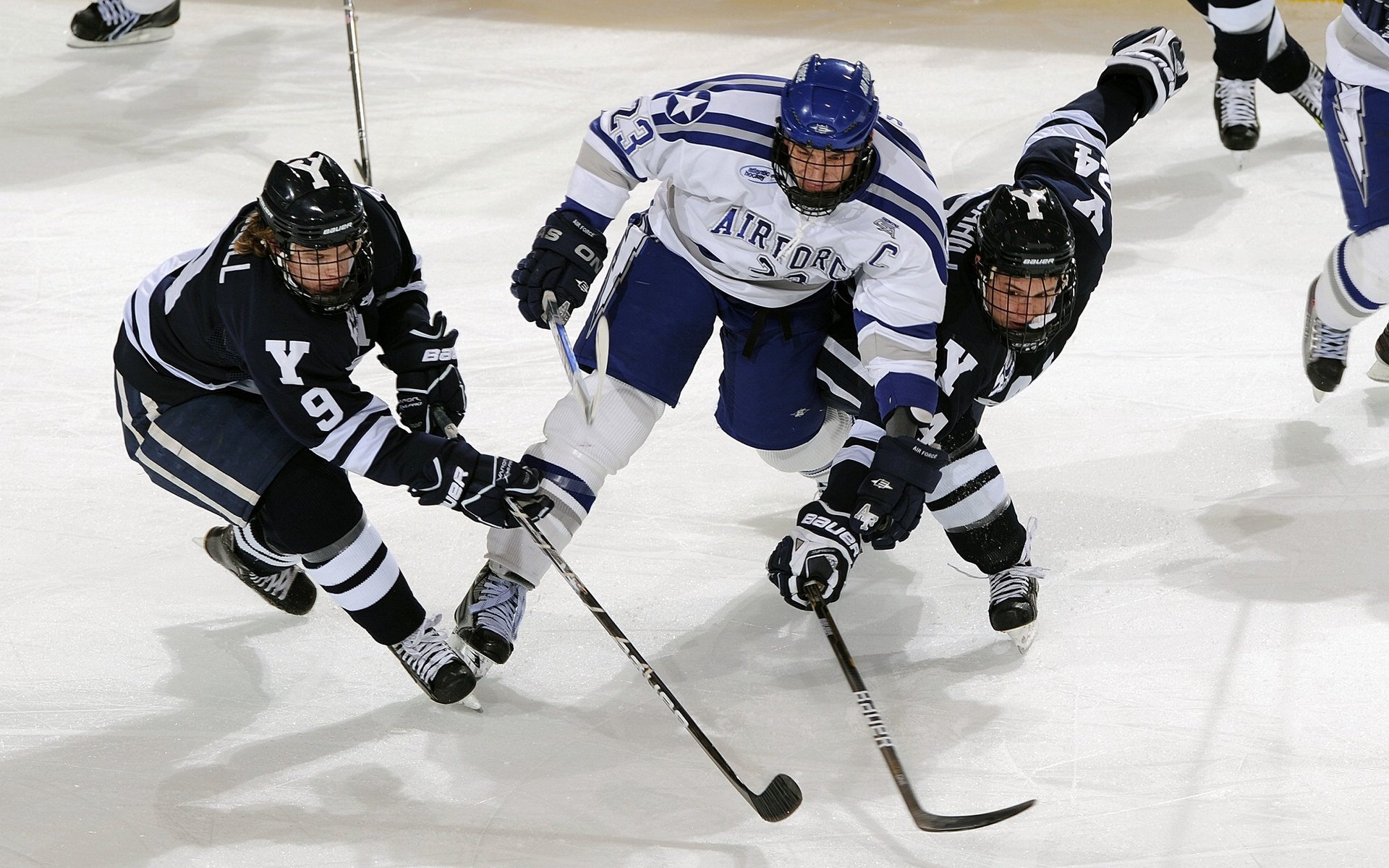 穆勒化身进攻利刃，塞维利亚生死战斩落里昂
