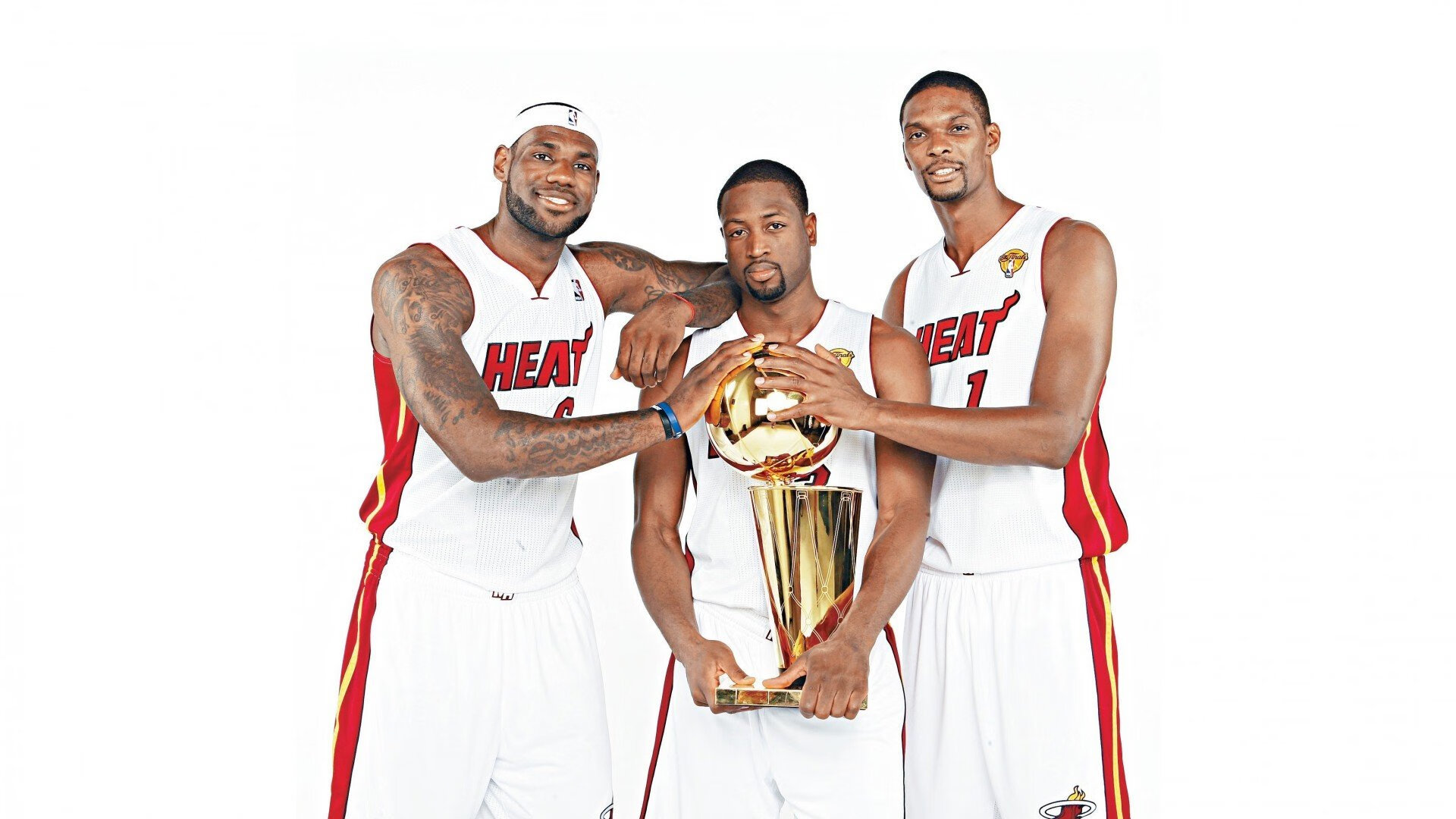 当翡翠绿遇见红黑色,基米希在爱尔兰对阵AC米兰的史诗舞台上起舞